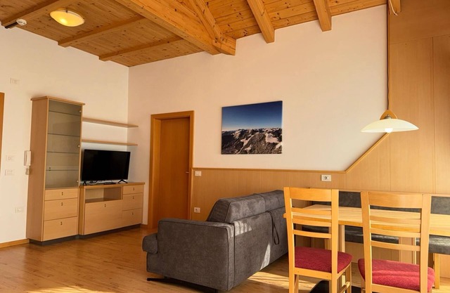 Holiday Apartment 'Linder 23' with Mountain View, Communal Pool and Wi-Fi