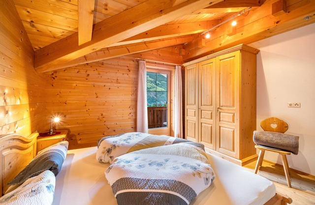 Holiday Apartment Marschalkhof "Sankt Helena" with Mountain View, Balcony & Wi-Fi