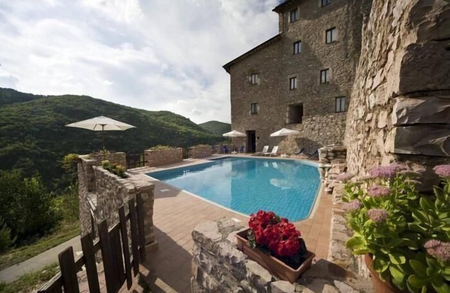 Holiday apartment Macerino for 1 - 7 persons with 3 bedrooms - Castle