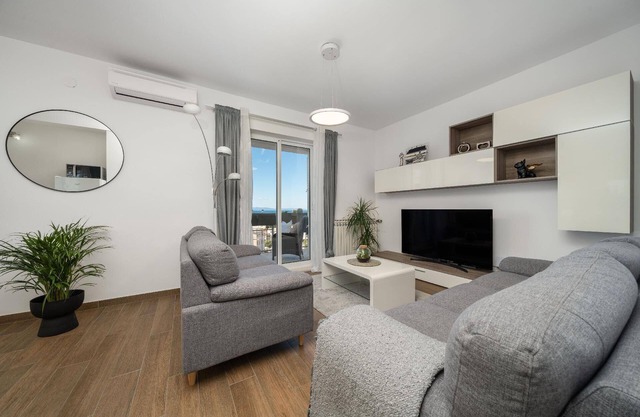 Holiday apartment Makarska for 1 - 5 persons with 3 bedrooms - Holiday apartment