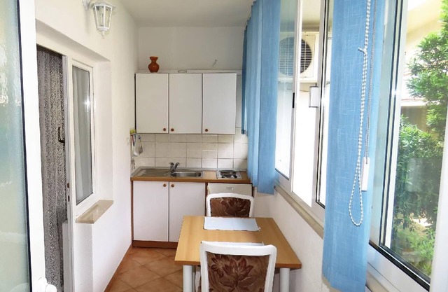 Holiday apartment Makarska for 1 - 2 persons - Holiday apartment in one or multi-family house
