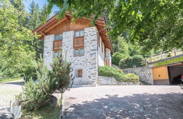 Holiday apartment "Maso Noce" mountain view and close to the ski lifts