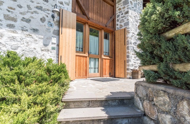 Holiday Apartment 'Maso Noce 2' with Mountain View, Garden & Wi-Fi
