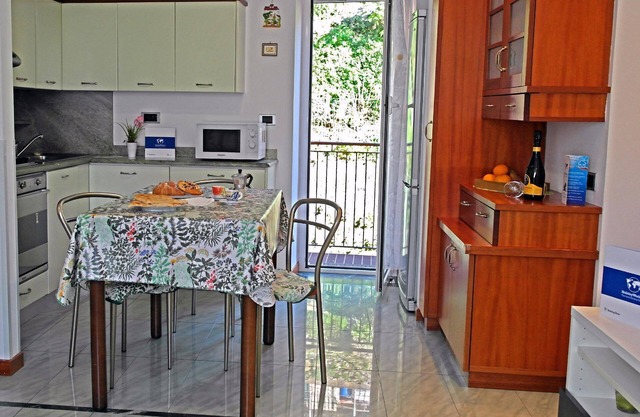 Holiday apartment Mele for 1 - 4 persons with 2 bedrooms - Holiday apartment in one or multi-family