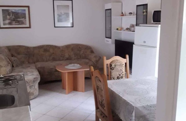 Holiday apartment mit Klimaanlage und Balkon