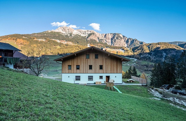 Holiday Apartment Mittnackerhof Ringelblume with Mountain View, Balcony & Wi-Fi