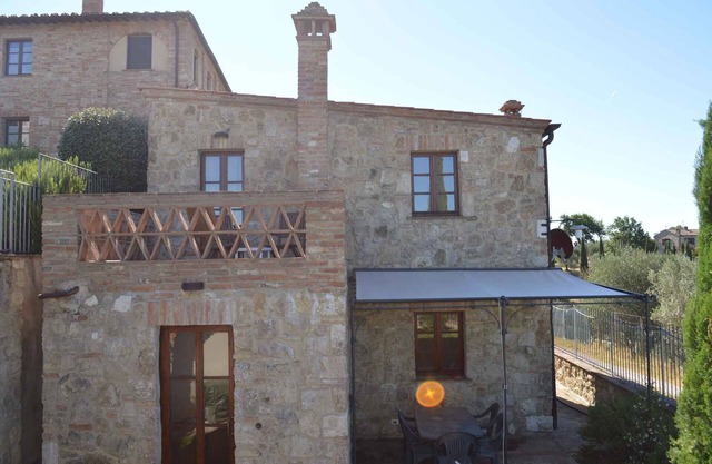 Holiday apartment mit Pool und Terrasse