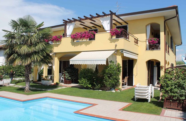 Holiday apartment mit Pool