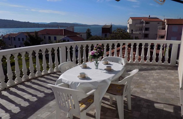 Holiday apartment mit Terrasse und Klimaanlage