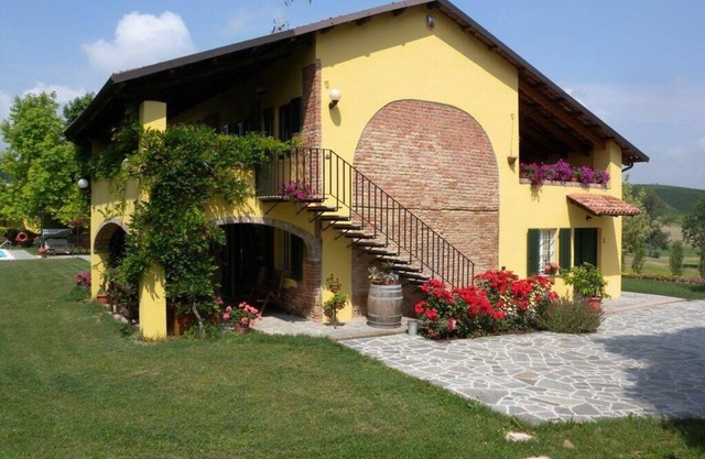 Holiday apartment Moasca for 1 - 4 persons with 2 bedrooms - Farmhouse