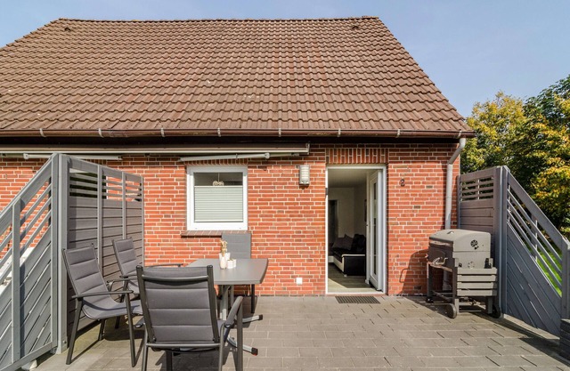 Holiday Apartment 'Nordsee' with Shared Terrace, Shared Garden & Wi-Fi