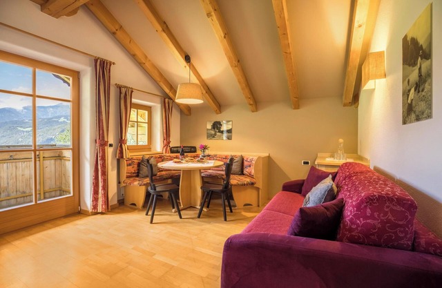 Holiday Apartment "Oberplunerhof - FeWo Gitschberg" with Wi-Fi and Balcony