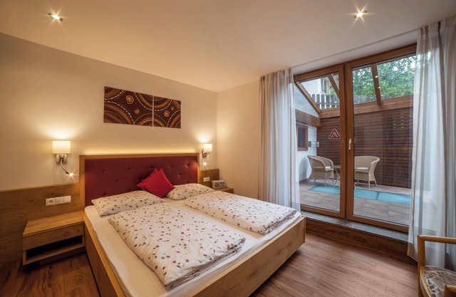 Holiday Apartment "Plattner" with Mountain View, Wi-Fi, Garden, Terrace & Balcony