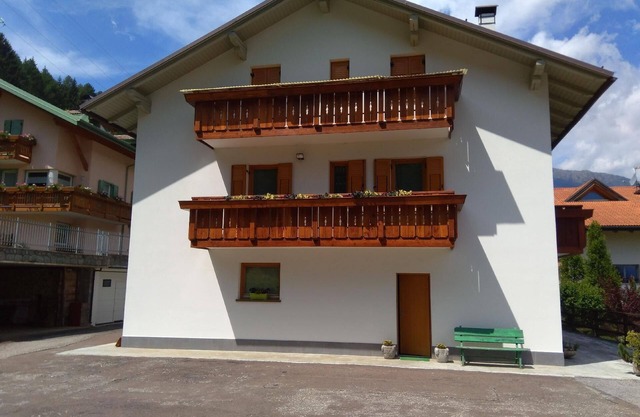 Holiday apartment Pellizzano for 1 - 8 persons with 4 bedrooms - Holiday house