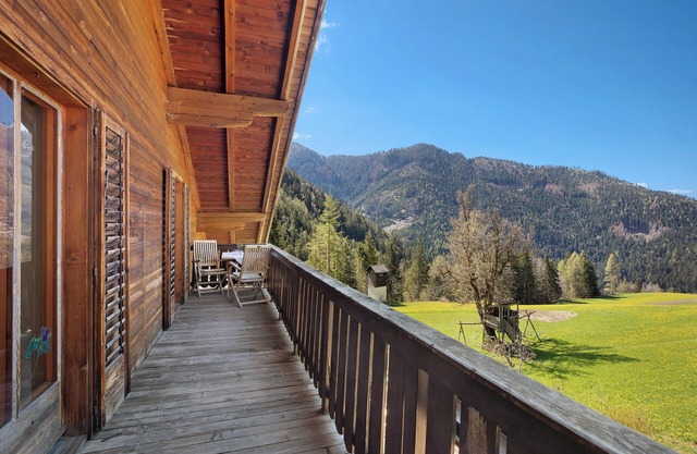 Holiday Apartment "Pischlhof Apt Lärche" with Mountain View, Balcony & Shared Garden