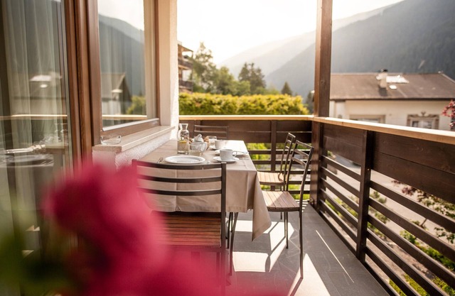 Holiday Apartment 'Pöder Gonnawand' with Mountain View, Balcony, Shared Garden & Wi-Fi