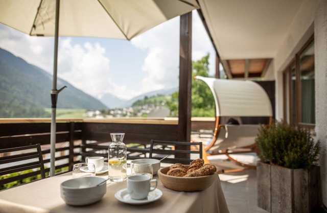 Holiday Apartment 'Pöder Goldlahn' with Mountain View, Balcony, Shared Garden & Wi-Fi