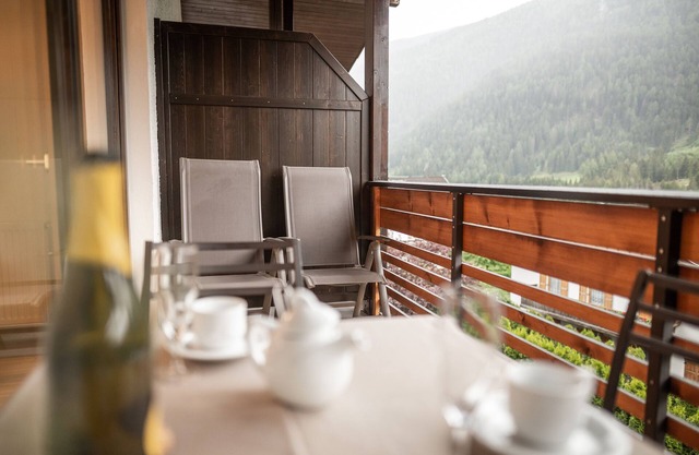 Holiday Apartment 'Pöder Karspitz' with Mountain View, Balcony, Shared Garden & Wi-Fi