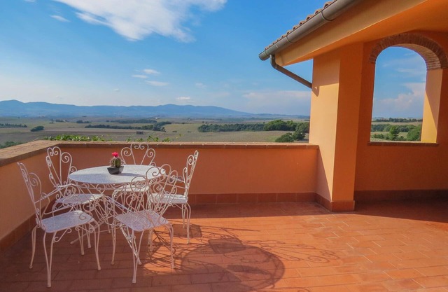 Holiday apartment Pomaia for 1 - 5 persons with 2 bedrooms - Holiday apartment