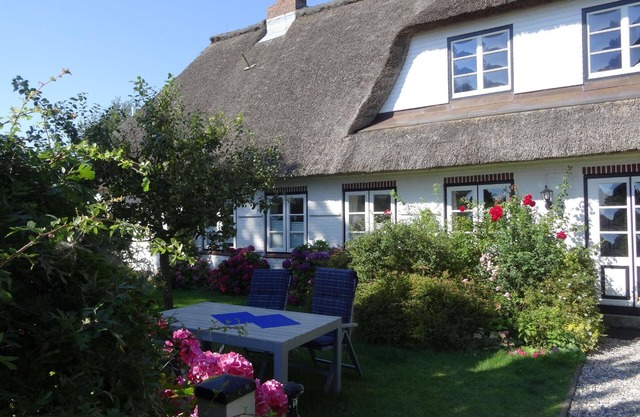Holiday apartment Pommerby for 1 - 2 persons with 1 bedroom - Holiday apartment in one or multi-fami
