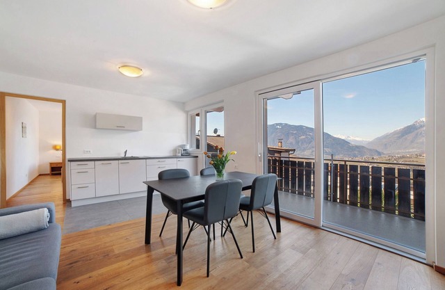 Holiday Apartment 'Preiss Type A' with Mountain View, Balcony and Wi-Fi