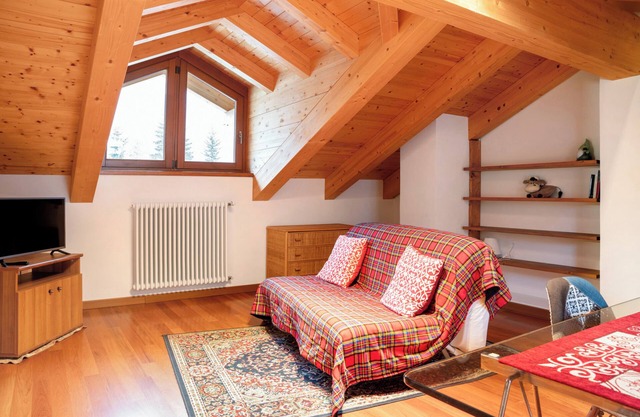 Holiday Apartment "Residence Chalet Provenzale" with Mountain View