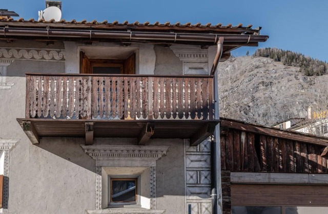 Holiday apartment S-chanf for 1 - 5 persons with 3 bedrooms - Farmhouse