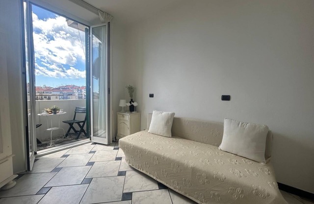 Holiday apartment Savona for 1 - 4 persons with 2 bedrooms - Holiday apartment in one or multi-famil