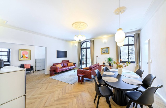 Holiday Apartment "Schlossplatz Vogtland" with Private Terrace, Private Sauna & Wi-Fi