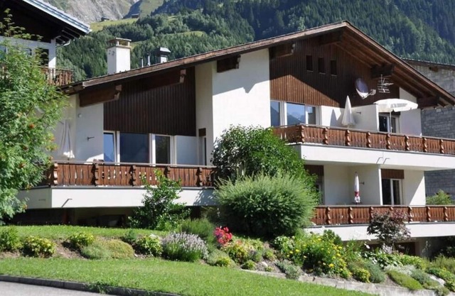Holiday apartment Sedrun for 4 - 5 persons with 2 bedrooms - Holiday apartment