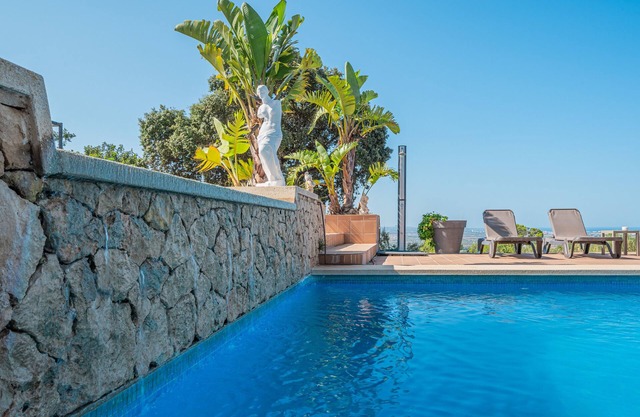 Holiday Apartment 'Sky Villa In Portol' with Shared Pool, Wi-Fi and Air Conditioning