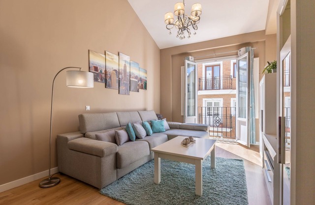 Holiday Apartment “Sofía Ronda Center” with Terrace, Air Conditioning & Wi-Fi
