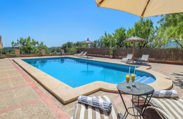 Holiday Apartment Son Malero with Shared Pool & Wi-Fi
