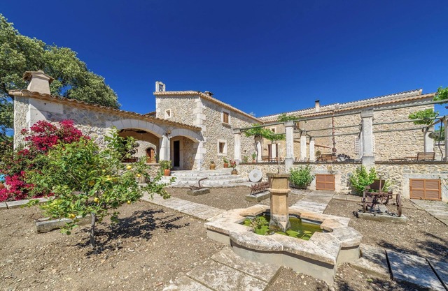 Holiday Apartment Son Malero with Shared Pool & Wi-Fi