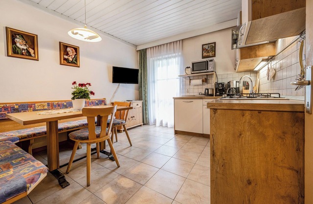 Holiday Apartment "Sonnenschein" with Mountain View, Balcony & Wi-Fi