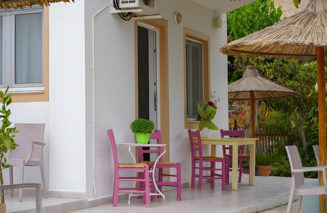 Holiday Apartment "Standard" with Sea View, 2 Shared Terraces & Wi-Fi