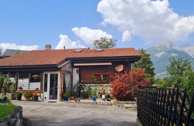 Holiday apartment Susten for 1 - 4 persons with 2 bedrooms - Holiday apartment