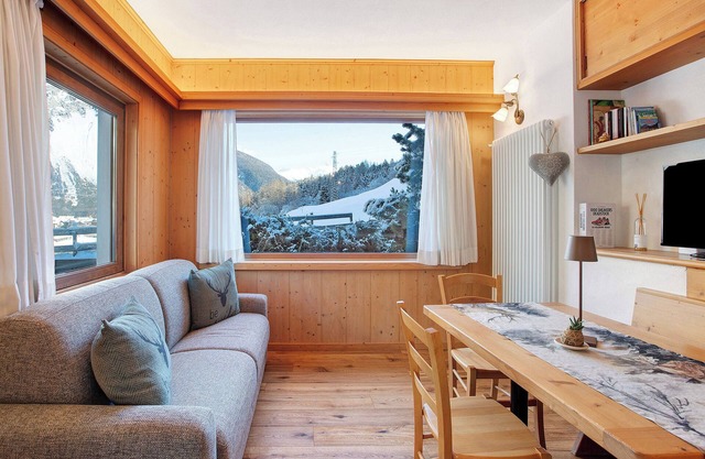 Holiday Apartment "Tra-Monti E Mare" with Mountain View, Private Terrace & Sauna