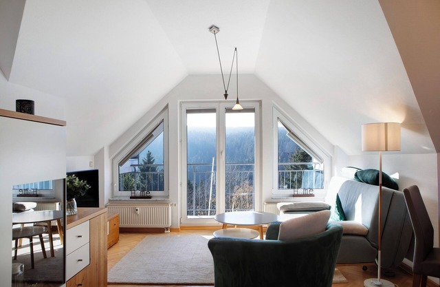 Holiday Apartment 'Tannenblick 7-5' with Mountain View, Balcony and Wi-Fi