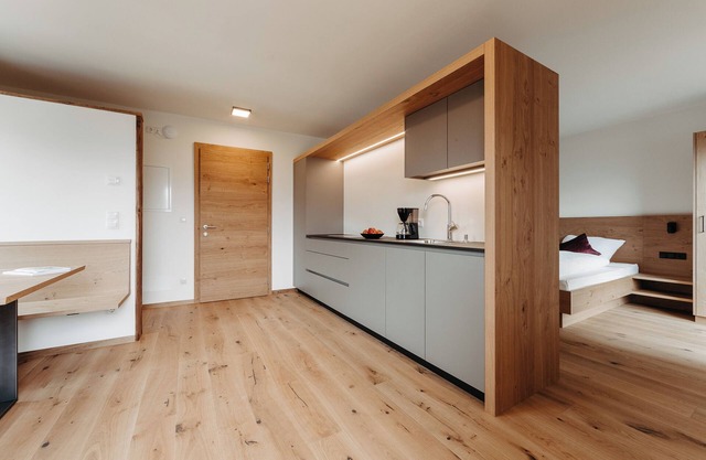 Holiday Apartment "Torgglbauer 2" with Mountain View, Pool, Terrace & Wi-Fi