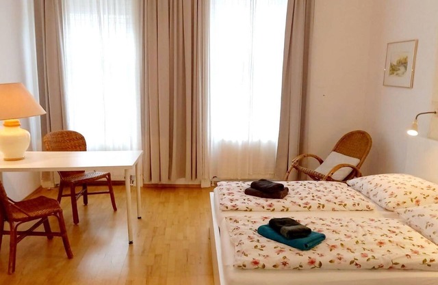 Holiday apartment Vienna for 1 - 8 persons with 2 bedrooms - Holiday apartment in one or multi-famil