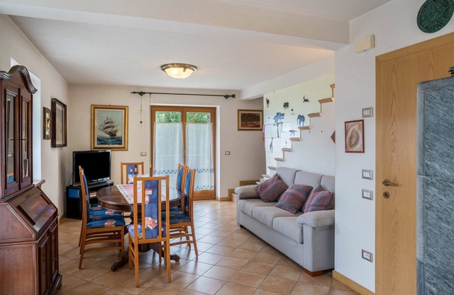 Holiday Apartment "Villa Fiore" with Mountain View, 2 Private Terraces & Wi-Fi