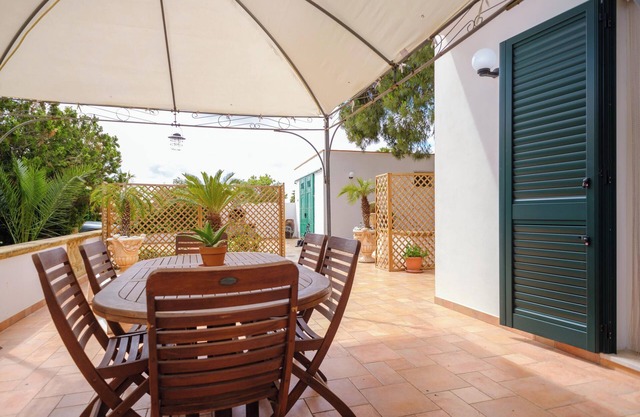 Holiday Apartment 'Villetta del Salento 1' with Garden & A/C