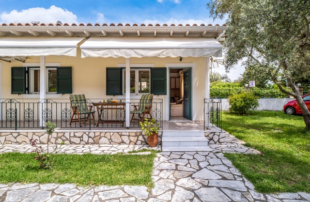 Holiday Apartment "Virginia" with Mountain View, Shared Terrace & Wi-Fi