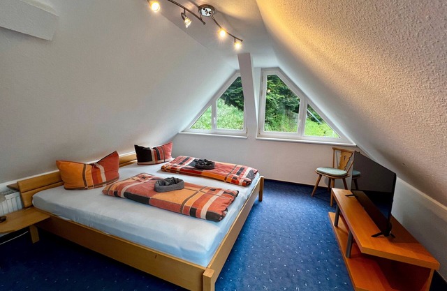 Holiday Apartment 'Vogelnest' with Mountain View, Shared Pool and Wi-Fi