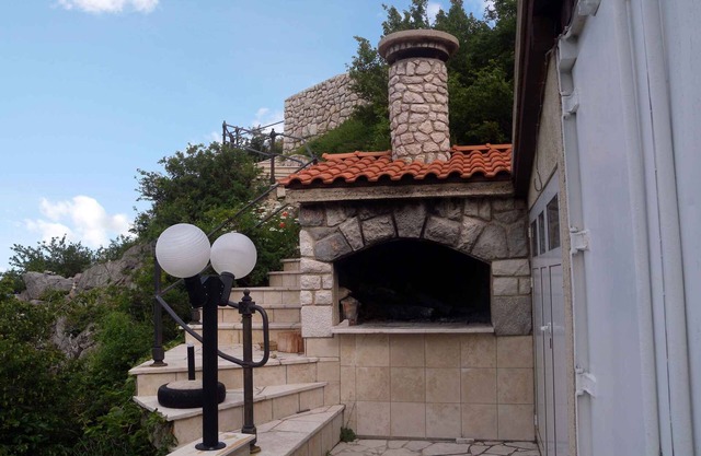 Holiday apartment with sea view