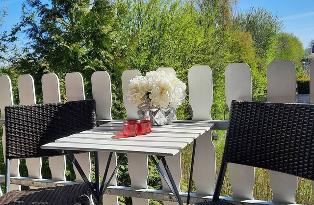 Holiday Apartment "Wikingerland Typ 2 Obergeschoss" with Balcony, Shared Garden & Wi-Fi