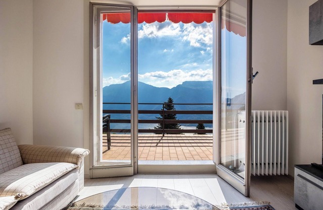 Holiday Apartment 'with Stunning Views' and Balcony
