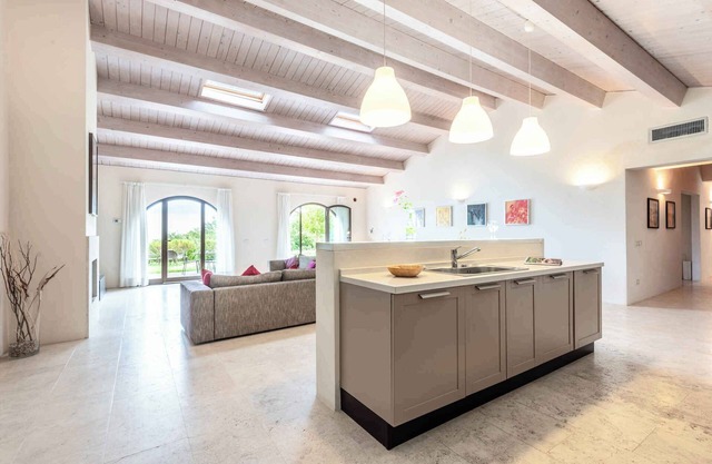 Holiday apartment with terrace, air conditioning and internet