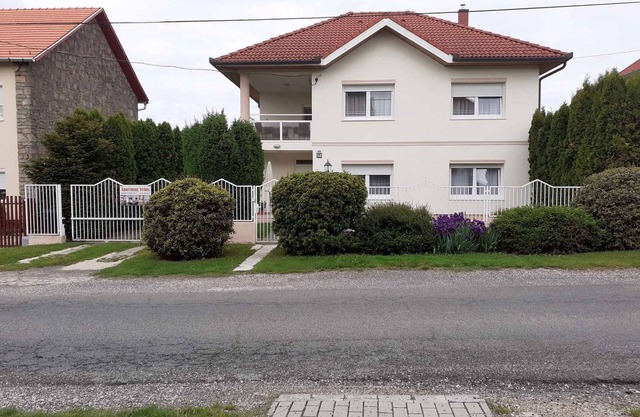 Holiday apartment with air conditioning and panorama